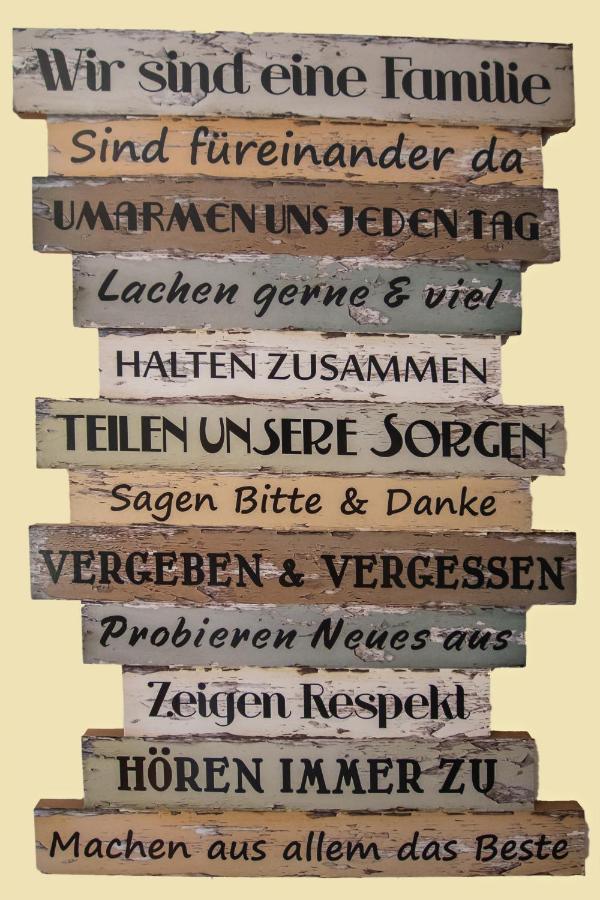 Enscher Stuebchen Ferienwohnung Rudolf Buitenkant foto