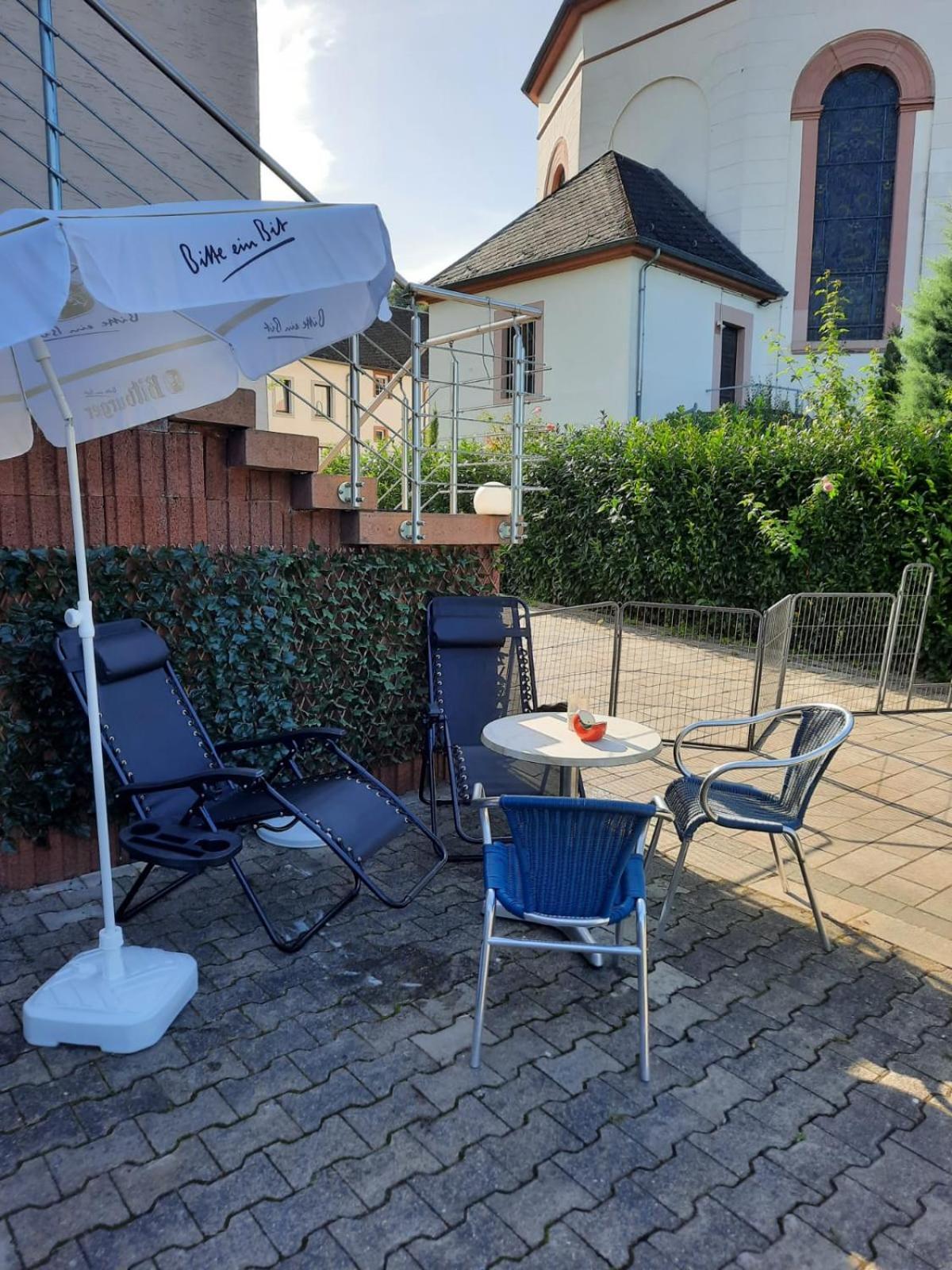 Enscher Stuebchen Ferienwohnung Rudolf Buitenkant foto